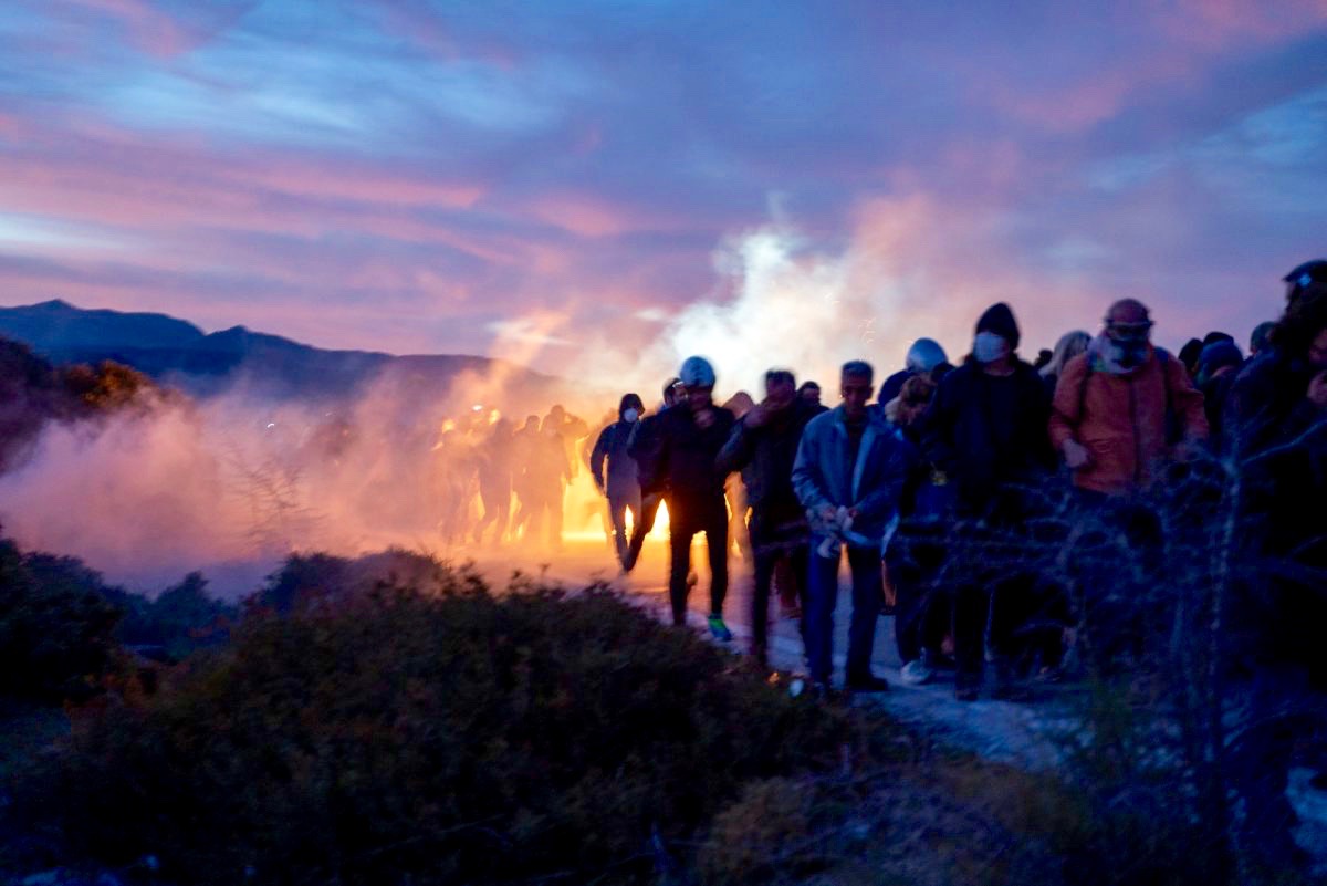 Journalists and refugees were attacked by right-wing gangs on Lesvos, March 2020. Photo: Erik Marquardt